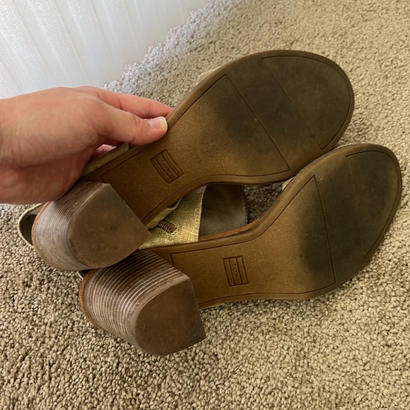 Tom’s Open Toed Sandel Heels - Picture 6 of 7